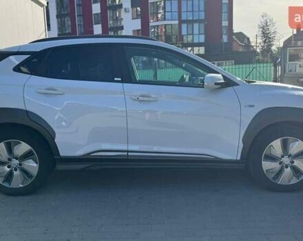 Белый Хендай Kona, объемом двигателя 0 л и пробегом 71 тыс. км за 18900 $, фото 17 на Automoto.ua