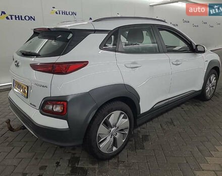 Білий Хендай Kona, об'ємом двигуна 0 л та пробігом 110 тис. км за 15999 $, фото 1 на Automoto.ua