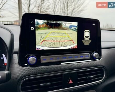 Белый Хендай Kona, объемом двигателя 0 л и пробегом 115 тыс. км за 17250 $, фото 69 на Automoto.ua