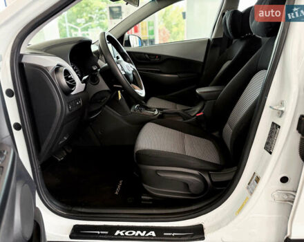 Белый Хендай Kona, объемом двигателя 2 л и пробегом 115 тыс. км за 15700 $, фото 10 на Automoto.ua