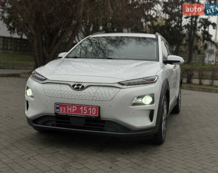 Білий Хендай Kona, об'ємом двигуна 0 л та пробігом 82 тис. км за 18500 $, фото 21 на Automoto.ua