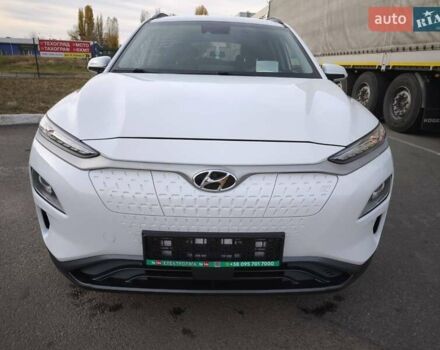 Белый Хендай Kona, объемом двигателя 0 л и пробегом 129 тыс. км за 17777 $, фото 17 на Automoto.ua