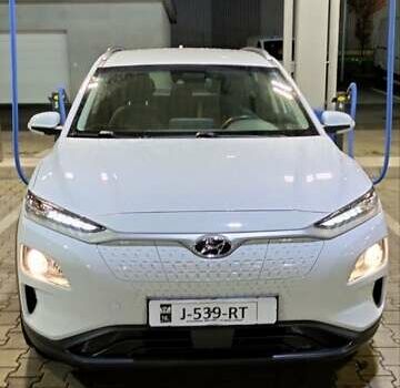 Білий Хендай Kona, об'ємом двигуна 0 л та пробігом 149 тис. км за 17000 $, фото 30 на Automoto.ua