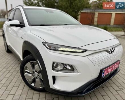 Белый Хендай Kona, объемом двигателя 0 л и пробегом 115 тыс. км за 17250 $, фото 4 на Automoto.ua