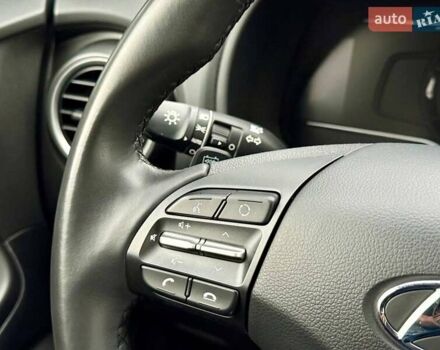 Белый Хендай Kona, объемом двигателя 0 л и пробегом 70 тыс. км за 17700 $, фото 29 на Automoto.ua