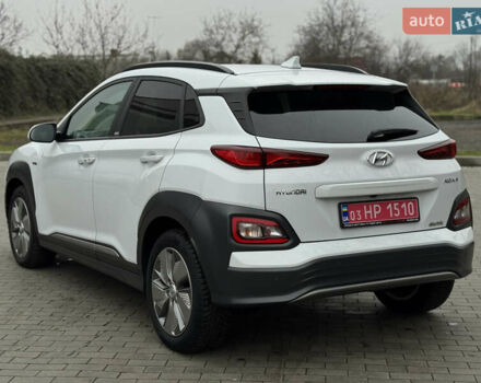 Білий Хендай Kona, об'ємом двигуна 0 л та пробігом 82 тис. км за 18500 $, фото 16 на Automoto.ua