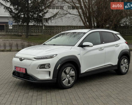 Білий Хендай Kona, об'ємом двигуна 0 л та пробігом 82 тис. км за 18500 $, фото 17 на Automoto.ua