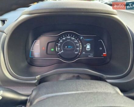 Белый Хендай Kona, объемом двигателя 0 л и пробегом 70 тыс. км за 16500 $, фото 27 на Automoto.ua