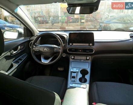 Белый Хендай Kona, объемом двигателя 0 л и пробегом 98 тыс. км за 19000 $, фото 18 на Automoto.ua