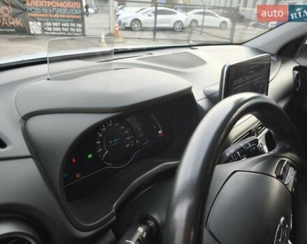 Белый Хендай Kona, объемом двигателя 0 л и пробегом 129 тыс. км за 17777 $, фото 34 на Automoto.ua