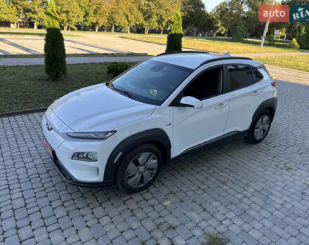 Білий Хендай Kona, об'ємом двигуна 0 л та пробігом 92 тис. км за 17200 $, фото 10 на Automoto.ua