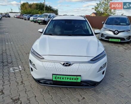 Белый Хендай Kona, объемом двигателя 0 л и пробегом 70 тыс. км за 16500 $, фото 3 на Automoto.ua