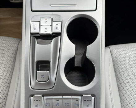 Білий Хендай Kona, об'ємом двигуна 0 л та пробігом 125 тис. км за 16999 $, фото 25 на Automoto.ua