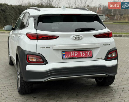 Білий Хендай Kona, об'ємом двигуна 0 л та пробігом 82 тис. км за 18500 $, фото 1 на Automoto.ua