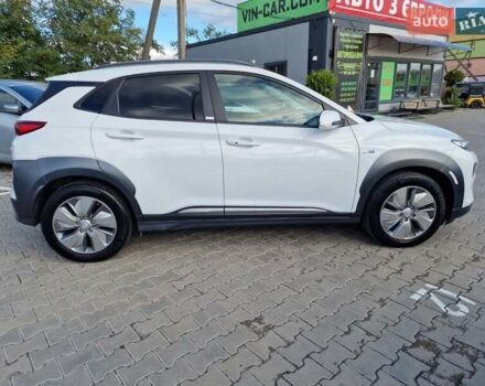 Белый Хендай Kona, объемом двигателя 0 л и пробегом 70 тыс. км за 16500 $, фото 9 на Automoto.ua