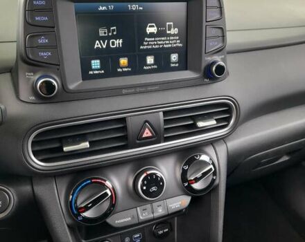 Белый Хендай Kona, объемом двигателя 2 л и пробегом 18 тыс. км за 18000 $, фото 5 на Automoto.ua