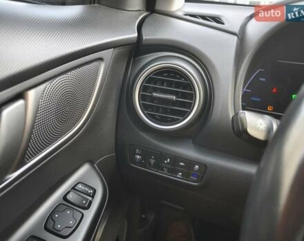 Белый Хендай Kona, объемом двигателя 0 л и пробегом 129 тыс. км за 17777 $, фото 41 на Automoto.ua