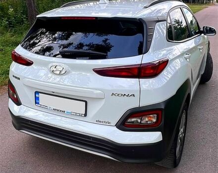 Белый Хендай Kona, объемом двигателя 80 л и пробегом 47 тыс. км за 18000 $, фото 3 на Automoto.ua