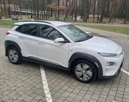 Білий Хендай Kona, об'ємом двигуна 0 л та пробігом 93 тис. км за 18950 $, фото 55 на Automoto.ua