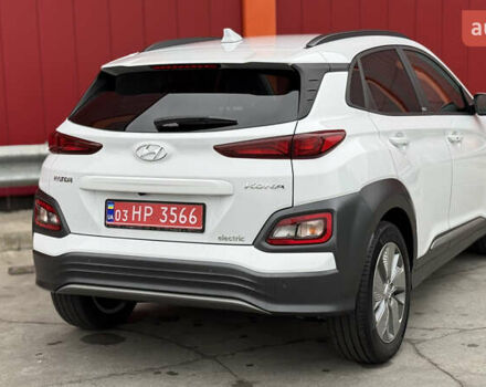Белый Хендай Kona, объемом двигателя 0 л и пробегом 70 тыс. км за 16950 $, фото 12 на Automoto.ua