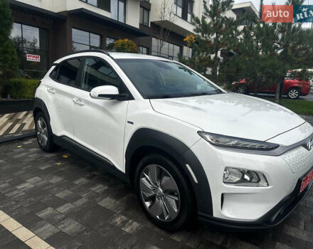 Белый Хендай Kona, объемом двигателя 0 л и пробегом 130 тыс. км за 19200 $, фото 6 на Automoto.ua