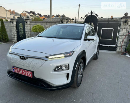 Білий Хендай Kona, об'ємом двигуна 0 л та пробігом 92 тис. км за 17200 $, фото 3 на Automoto.ua