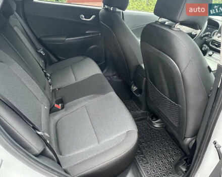 Белый Хендай Kona, объемом двигателя 0 л и пробегом 46 тыс. км за 17500 $, фото 16 на Automoto.ua