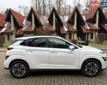 Белый Хендай Kona, объемом двигателя 0 л и пробегом 65 тыс. км за 17400 $, фото 6 на Automoto.ua