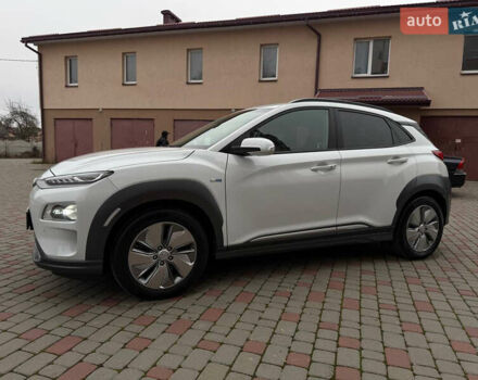 Білий Хендай Kona, об'ємом двигуна 0 л та пробігом 174 тис. км за 17800 $, фото 3 на Automoto.ua