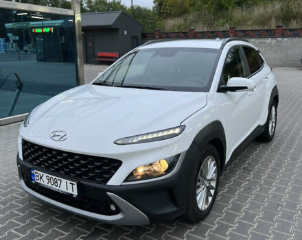 Білий Хендай Kona, об'ємом двигуна 1.58 л та пробігом 49 тис. км за 18700 $, фото 1 на Automoto.ua