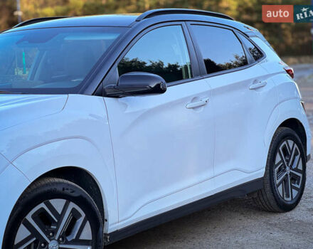 Белый Хендай Kona, объемом двигателя 0 л и пробегом 148 тыс. км за 18500 $, фото 11 на Automoto.ua
