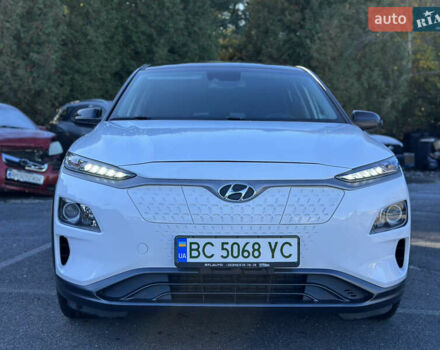 Білий Хендай Kona, об'ємом двигуна 0 л та пробігом 115 тис. км за 16800 $, фото 1 на Automoto.ua