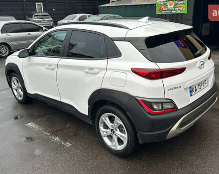 Белый Хендай Kona, объемом двигателя 2 л и пробегом 100 тыс. км за 17000 $, фото 2 на Automoto.ua