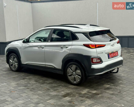 Белый Хендай Kona, объемом двигателя 0 л и пробегом 89 тыс. км за 18999 $, фото 31 на Automoto.ua