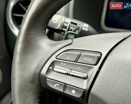 Белый Хендай Kona, объемом двигателя 0 л и пробегом 33 тыс. км за 17700 $, фото 29 на Automoto.ua