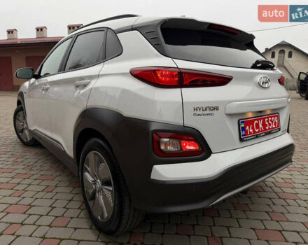 Білий Хендай Kona, об'ємом двигуна 0 л та пробігом 174 тис. км за 17800 $, фото 11 на Automoto.ua