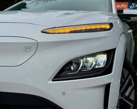 Белый Хендай Kona, объемом двигателя 0 л и пробегом 33 тыс. км за 17700 $, фото 6 на Automoto.ua