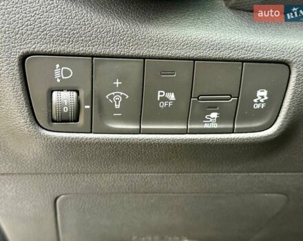 Белый Хендай Kona, объемом двигателя 0 л и пробегом 39 тыс. км за 17400 $, фото 18 на Automoto.ua