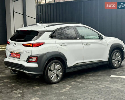 Белый Хендай Kona, объемом двигателя 0 л и пробегом 89 тыс. км за 18999 $, фото 27 на Automoto.ua