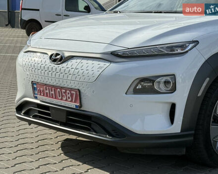 Білий Хендай Kona, об'ємом двигуна 0 л та пробігом 55 тис. км за 19950 $, фото 14 на Automoto.ua