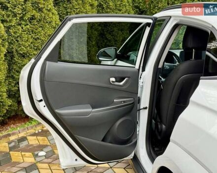 Белый Хендай Kona, объемом двигателя 0 л и пробегом 33 тыс. км за 17700 $, фото 21 на Automoto.ua