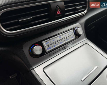 Білий Хендай Kona, об'ємом двигуна 0 л та пробігом 174 тис. км за 17800 $, фото 43 на Automoto.ua