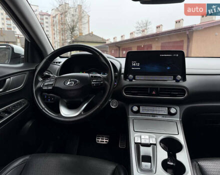 Білий Хендай Kona, об'ємом двигуна 0 л та пробігом 174 тис. км за 17800 $, фото 54 на Automoto.ua