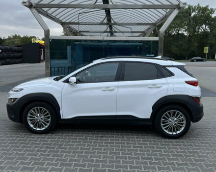 Білий Хендай Kona, об'ємом двигуна 1.58 л та пробігом 49 тис. км за 18700 $, фото 4 на Automoto.ua