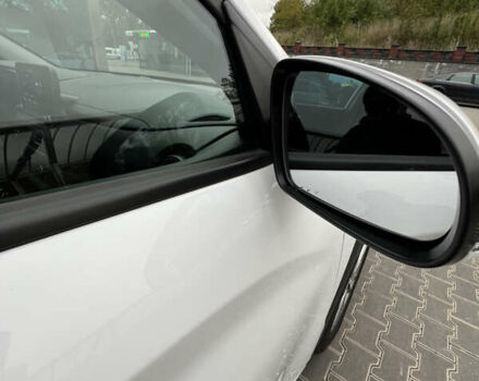 Білий Хендай Kona, об'ємом двигуна 1.58 л та пробігом 49 тис. км за 18700 $, фото 26 на Automoto.ua