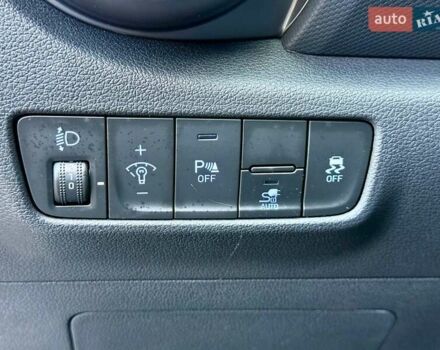 Білий Хендай Kona, об'ємом двигуна 0 л та пробігом 34 тис. км за 16999 $, фото 16 на Automoto.ua