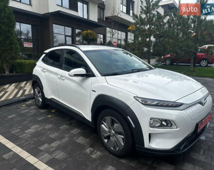 Белый Хендай Kona, объемом двигателя 0 л и пробегом 130 тыс. км за 18900 $, фото 12 на Automoto.ua