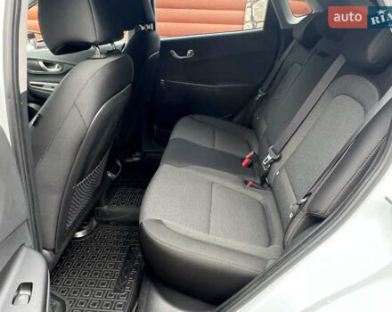 Белый Хендай Kona, объемом двигателя 0 л и пробегом 46 тыс. км за 17500 $, фото 17 на Automoto.ua