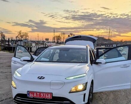 Білий Хендай Kona, об'ємом двигуна 0 л та пробігом 79 тис. км за 16950 $, фото 11 на Automoto.ua