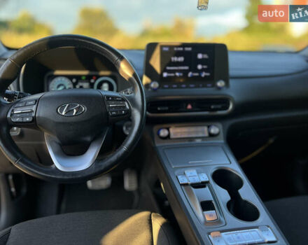 Білий Хендай Kona, об'ємом двигуна 0 л та пробігом 49 тис. км за 16200 $, фото 11 на Automoto.ua